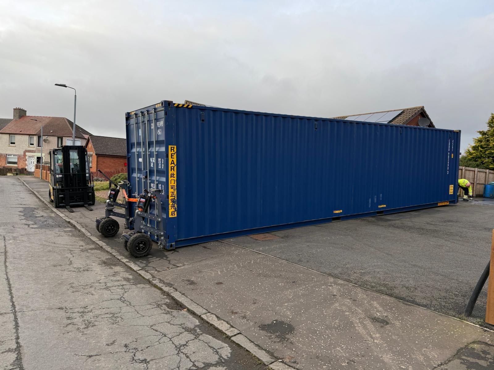 Craneless Container Moving Across the UK - MOVER™