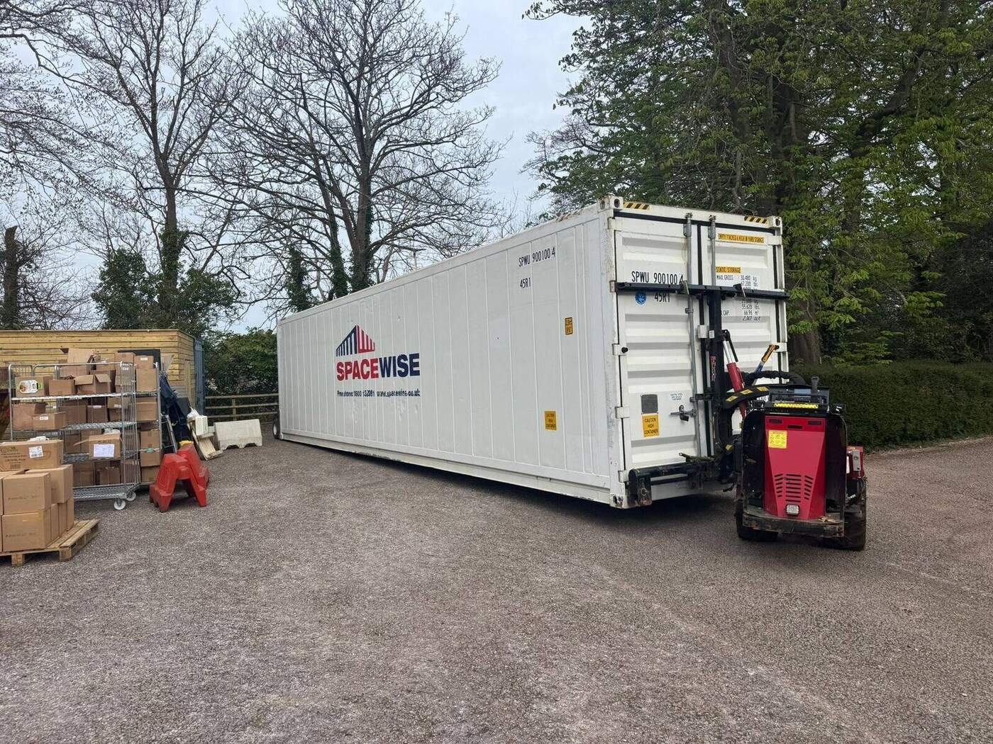 Craneless Container Moving Across the UK - MOVER™
